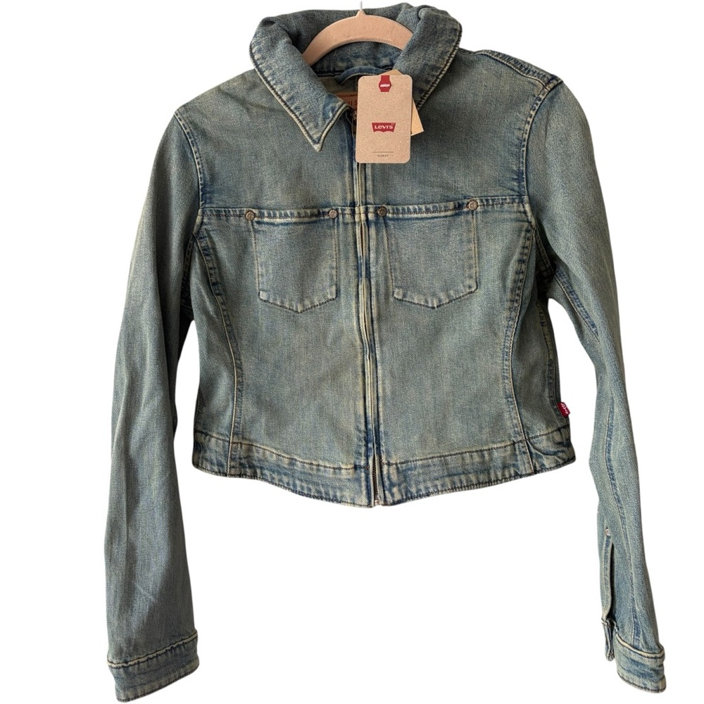 Women’s Levi’s Distressed Denim Jacket Cropped Full Zipper Size Large NWT - Picture 3 of 9